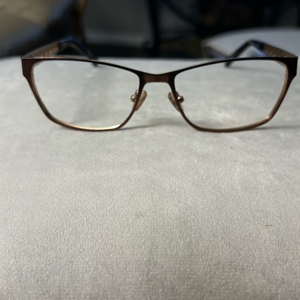Essence metal eyeglass frames